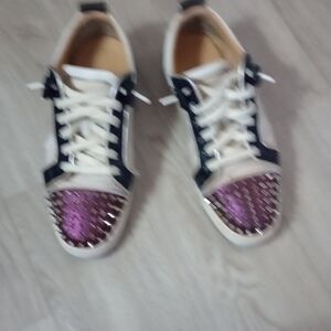 Chic Sneakers with Black and White Design